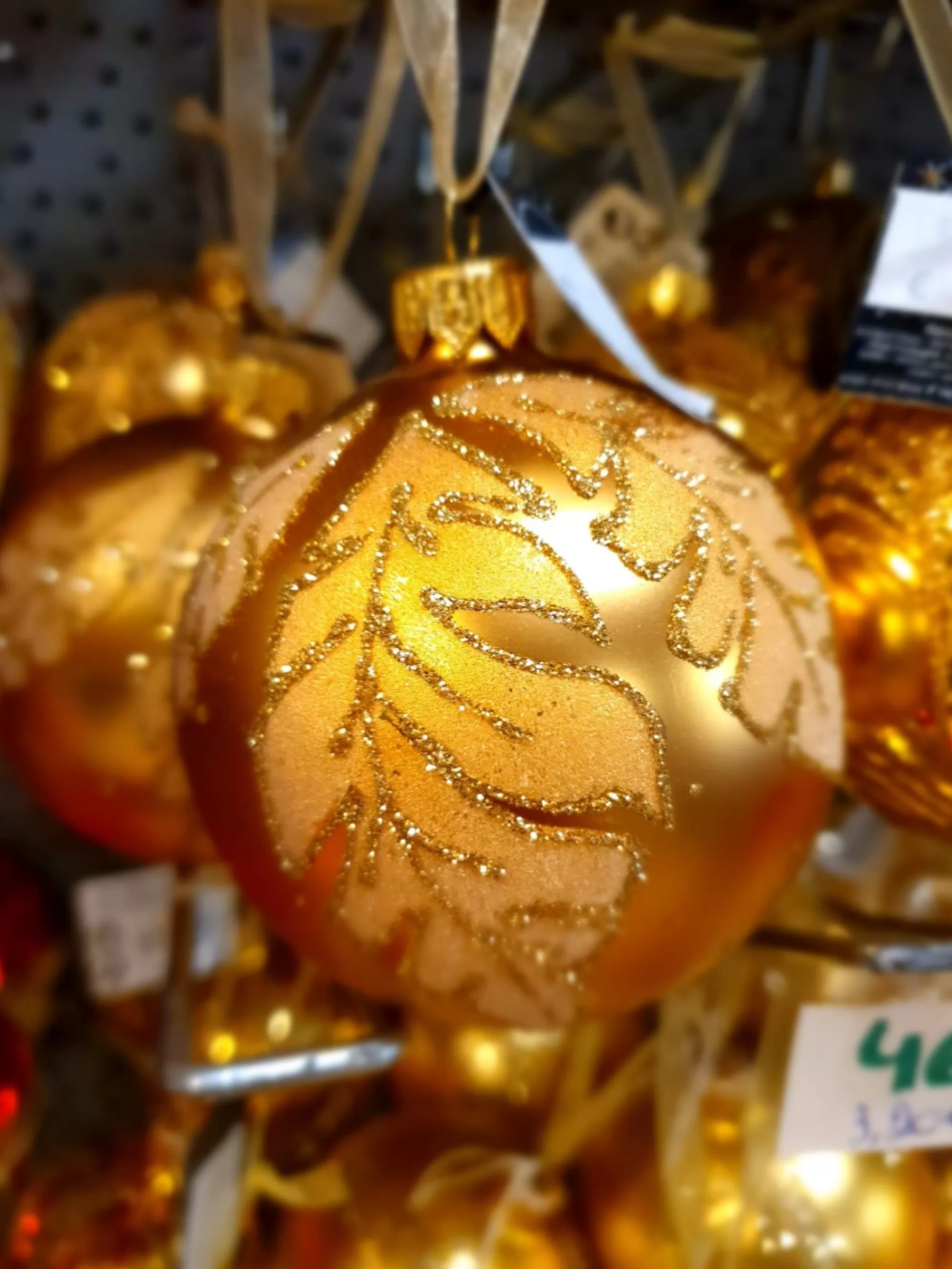 Best Sale La Maison du Père Noël Boule De Noël En Verre Doree – Feuilles Pailletees