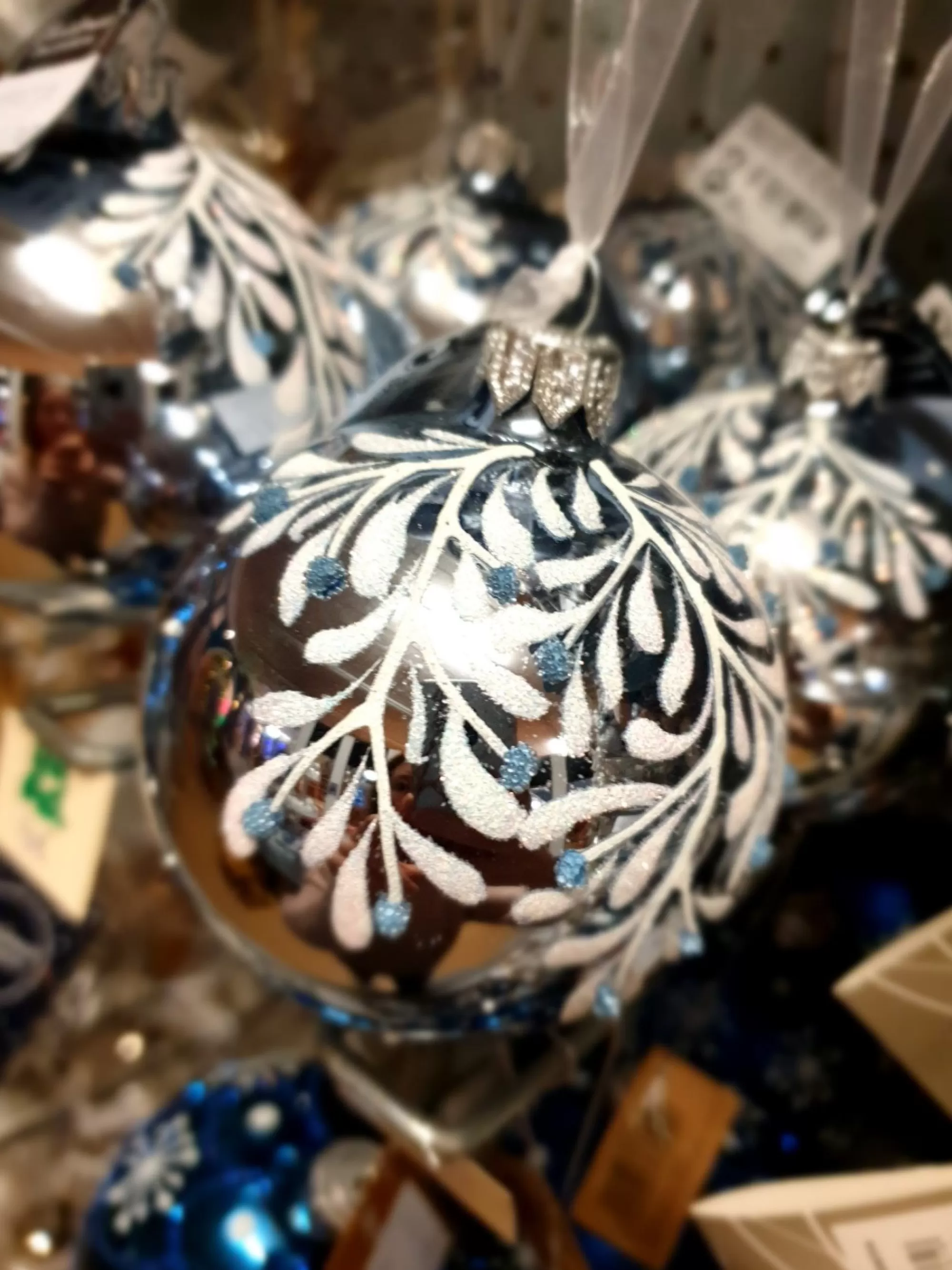 Sale La Maison du Père Noël Boule En Verre – Bleue Et Brillante