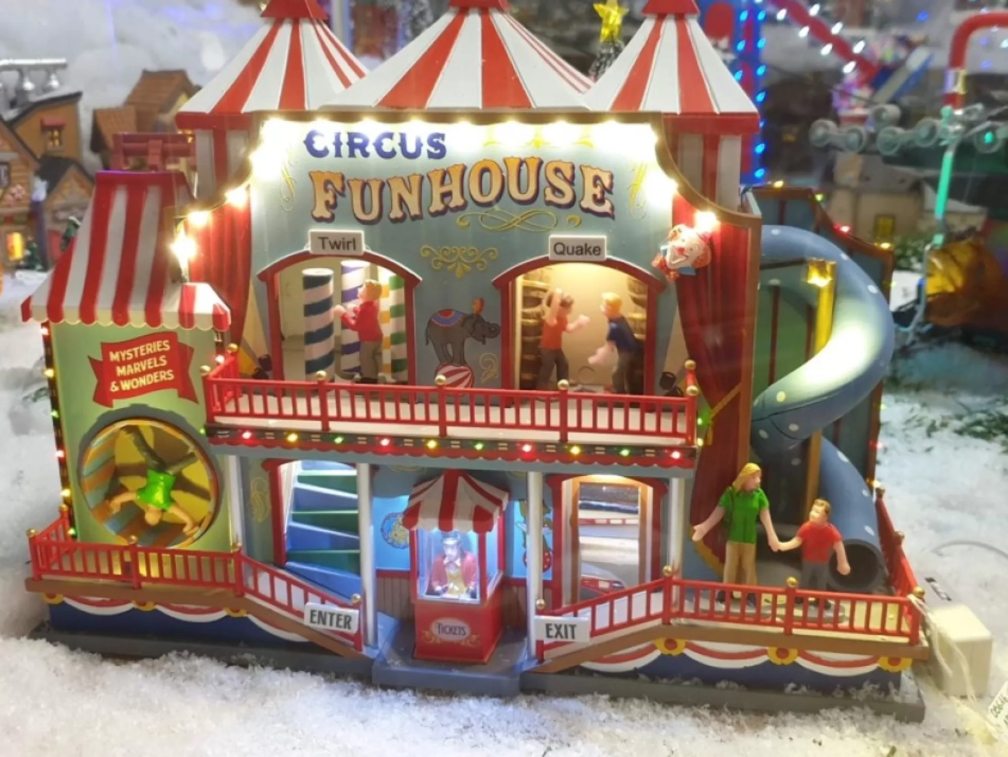 Shop La Maison du Père Noël Circus Fun House