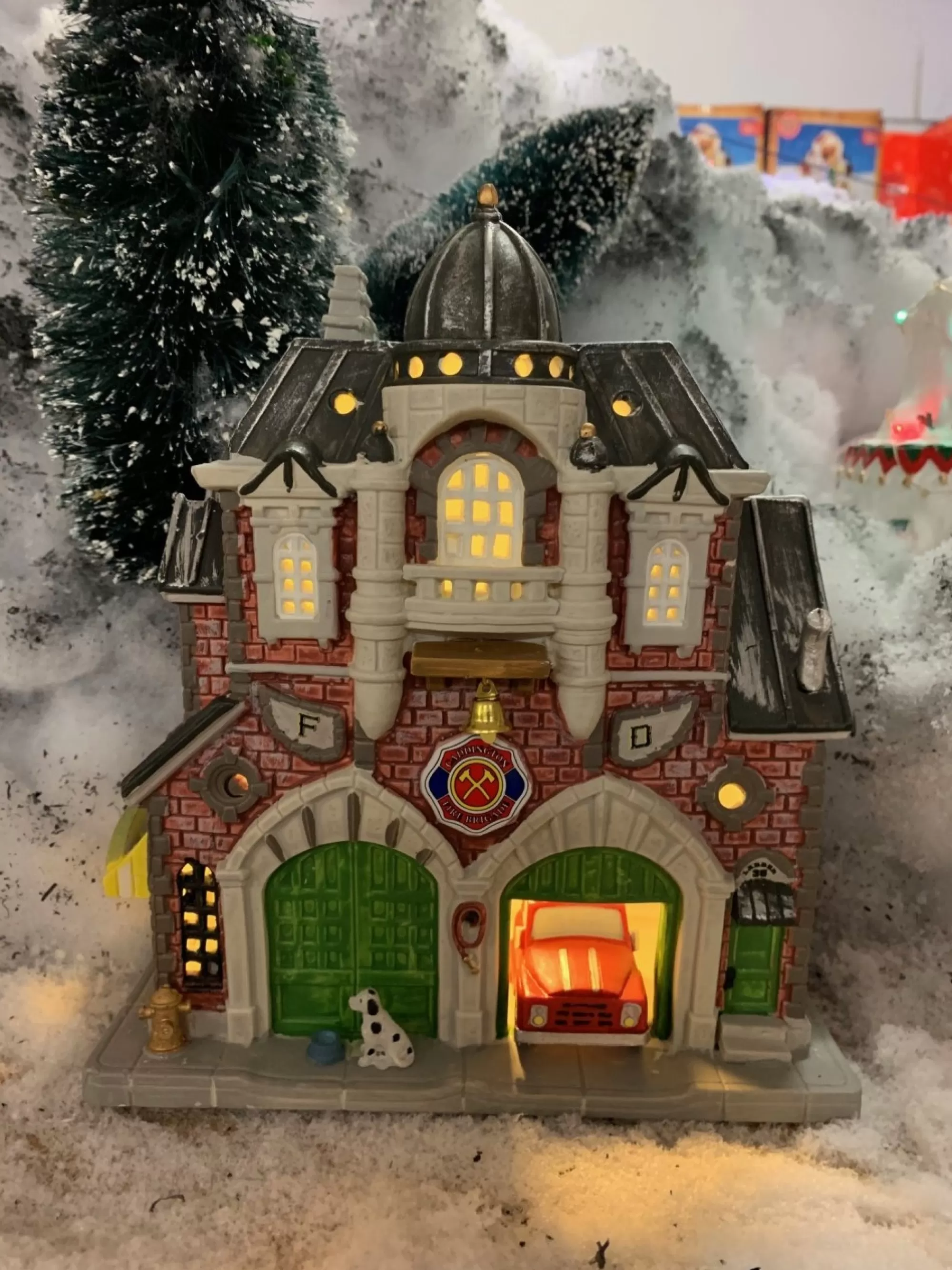 Hot La Maison du Père Noël Facade Pompier Lemax