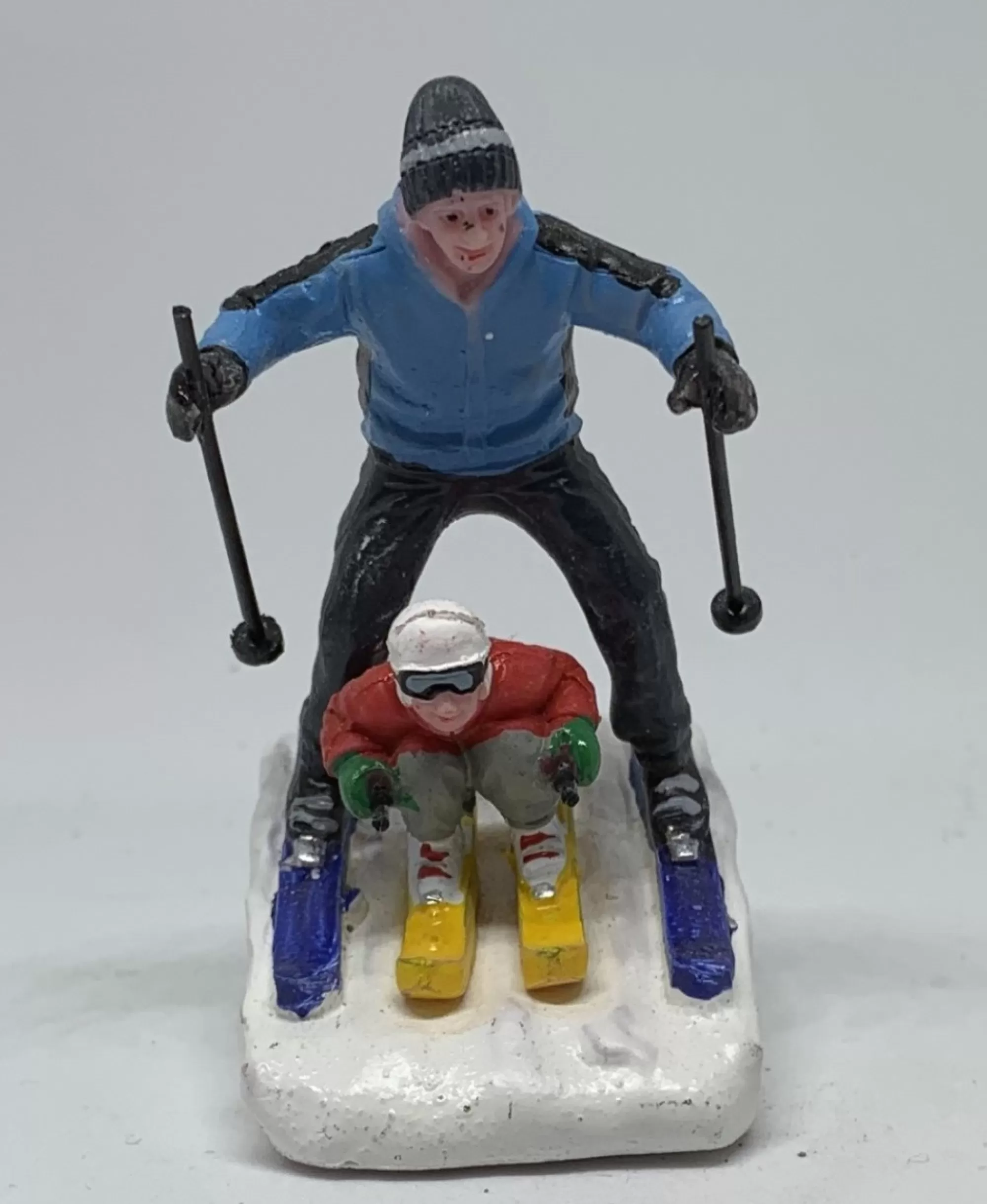 New La Maison du Père Noël Figurine Skieur Avec Enfant